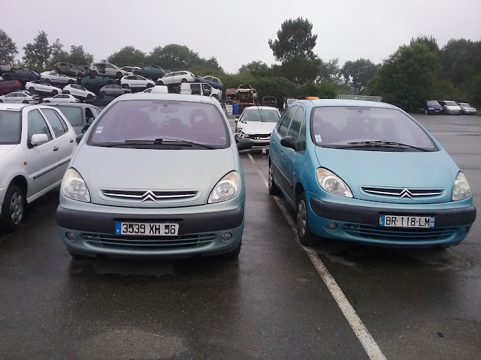 Aperçu des activités de la casse automobile VANNES AUTO PIECES située à LOCQUELTAS (56390)